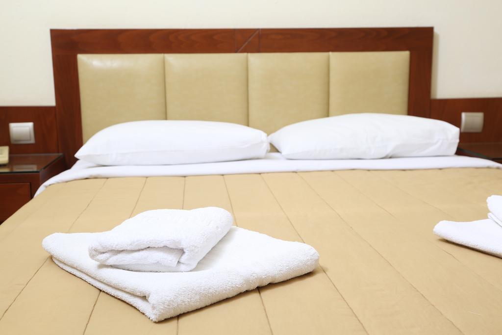 Hotel Zeus อาฟิโตส ภายนอก รูปภาพ