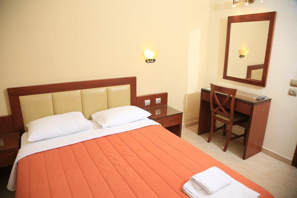 Hotel Zeus อาฟิโตส ภายนอก รูปภาพ